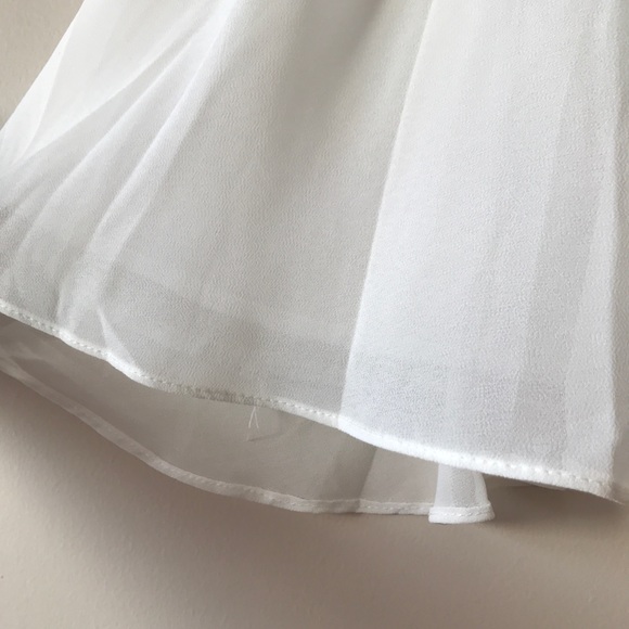 White Chiffon Layered Dress with Lace Sleeves - Picture 5 of 8